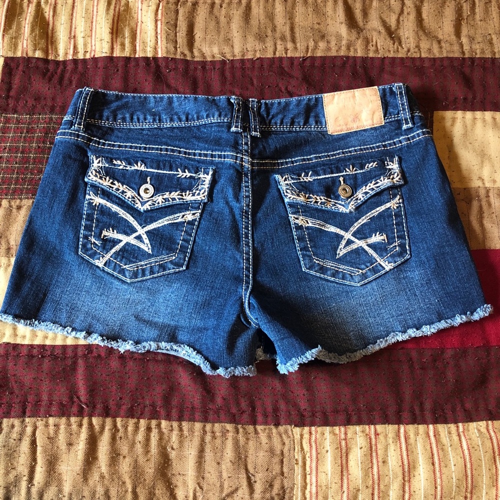 Amethyst shorts size 11